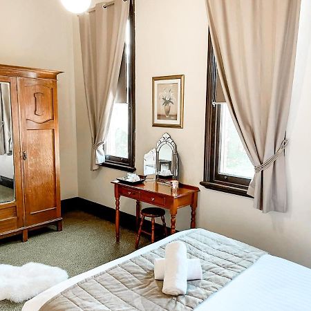 Neath Hotel Kültér fotó