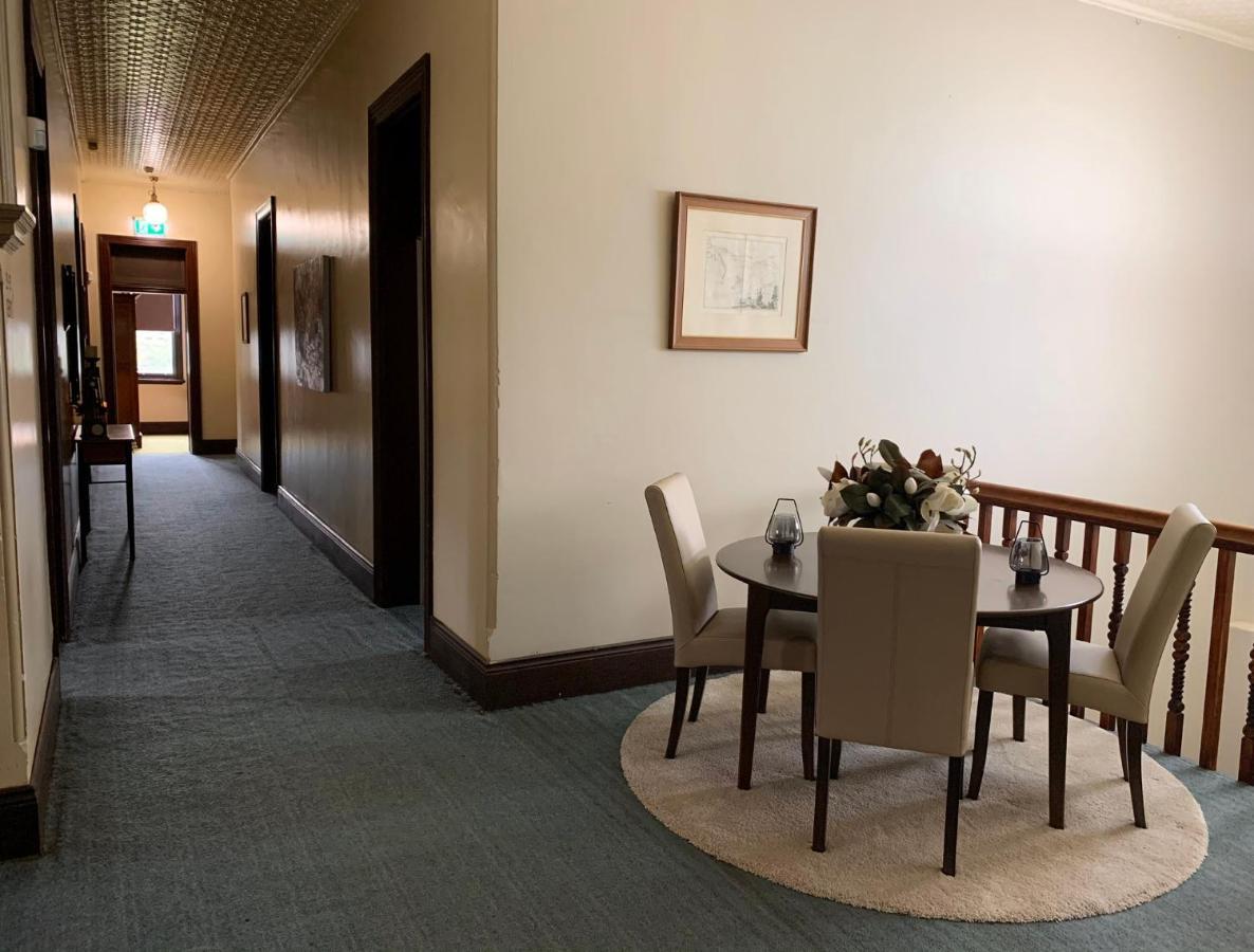 Neath Hotel Kültér fotó