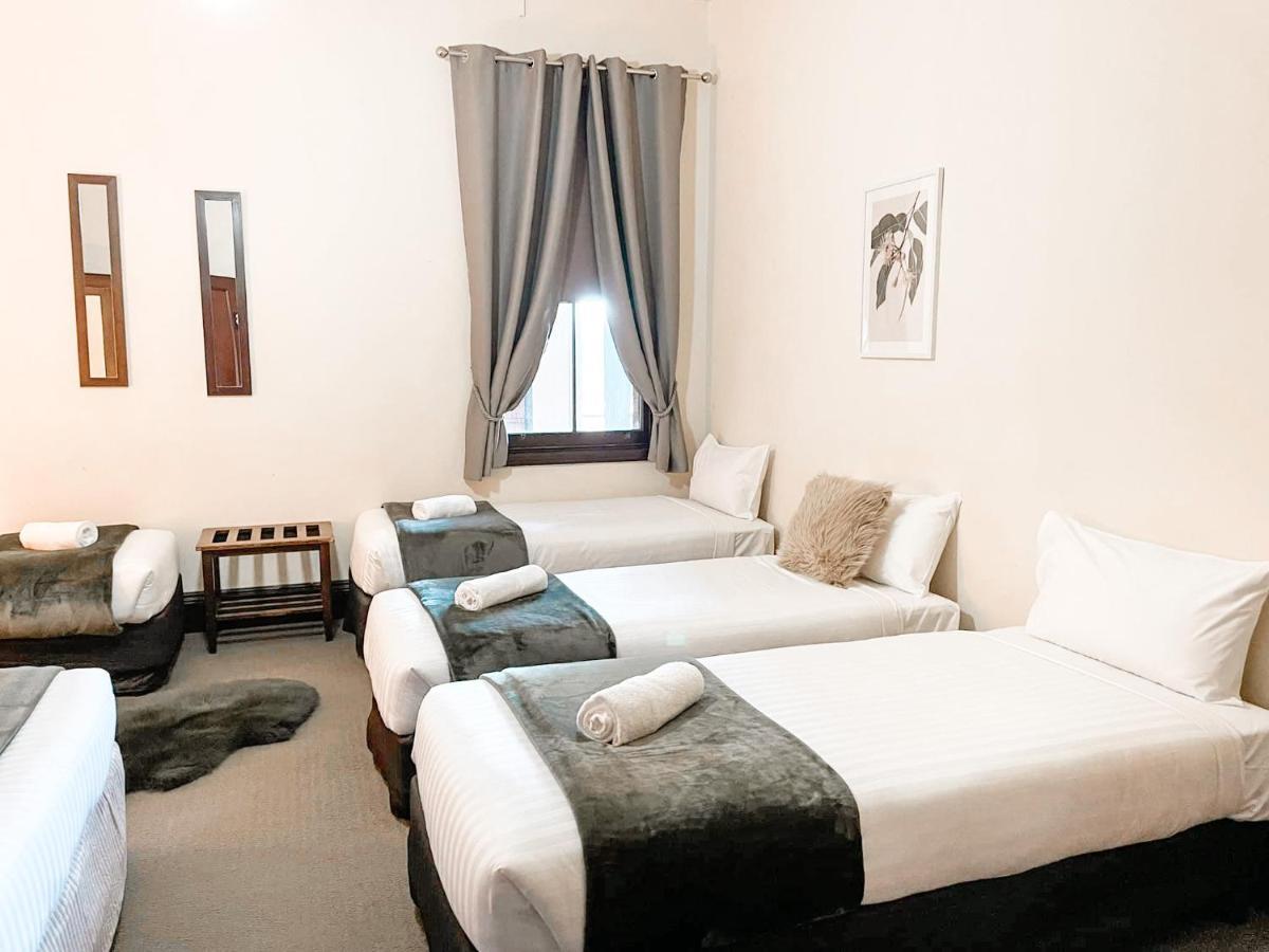 Neath Hotel Kültér fotó