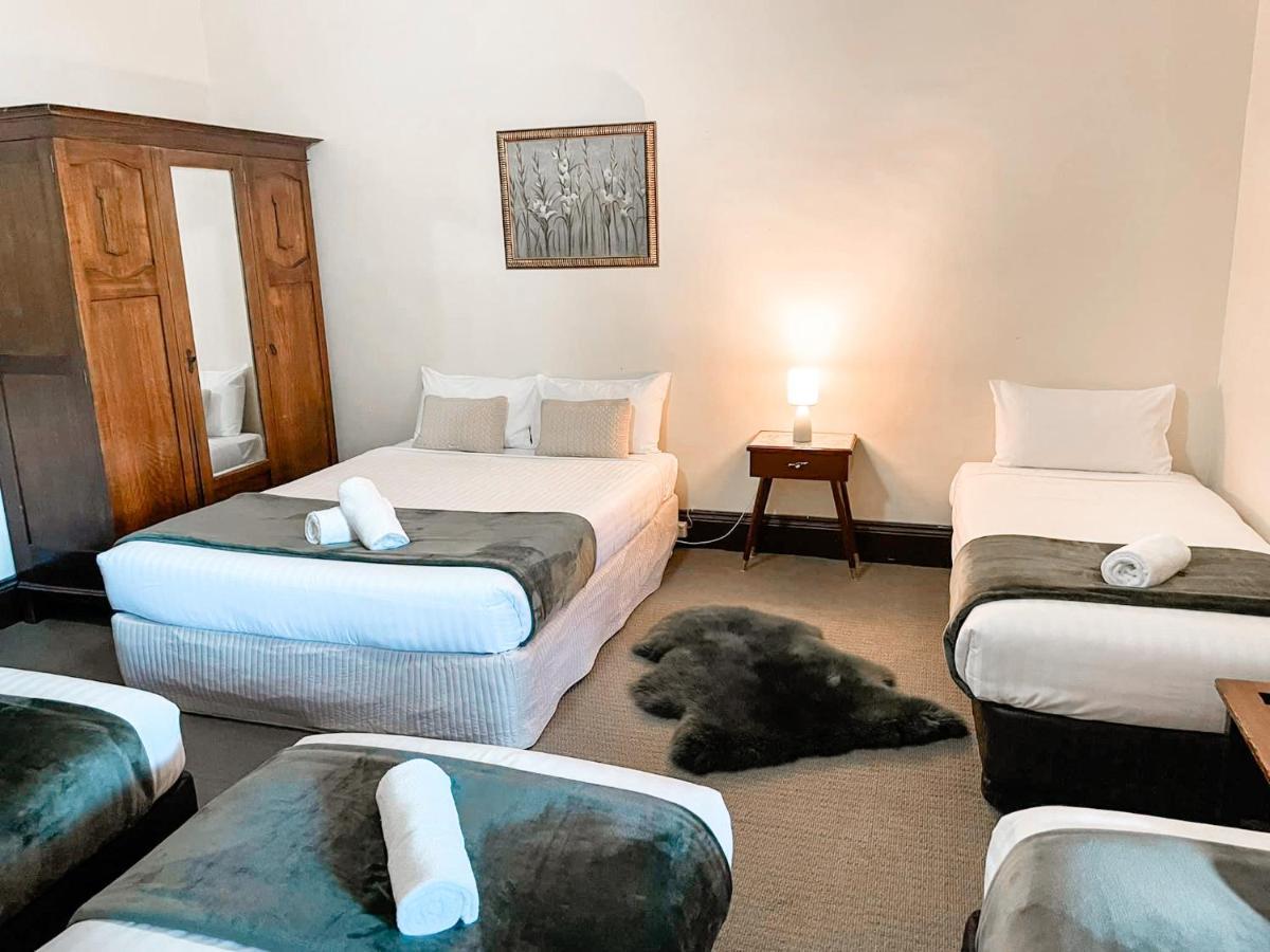 Neath Hotel Kültér fotó