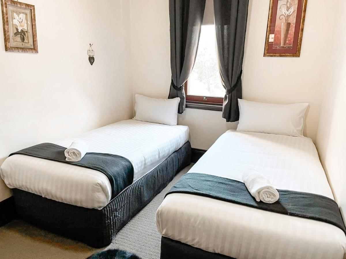 Neath Hotel Kültér fotó