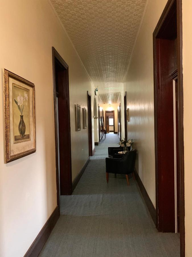 Neath Hotel Kültér fotó